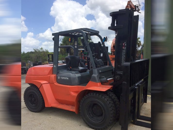 Used Toyota 7FDU70 Forklift