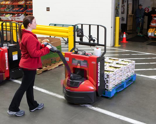Raymond-8210-Electric-Walkie-Pallet-Jack_alt_800x635px