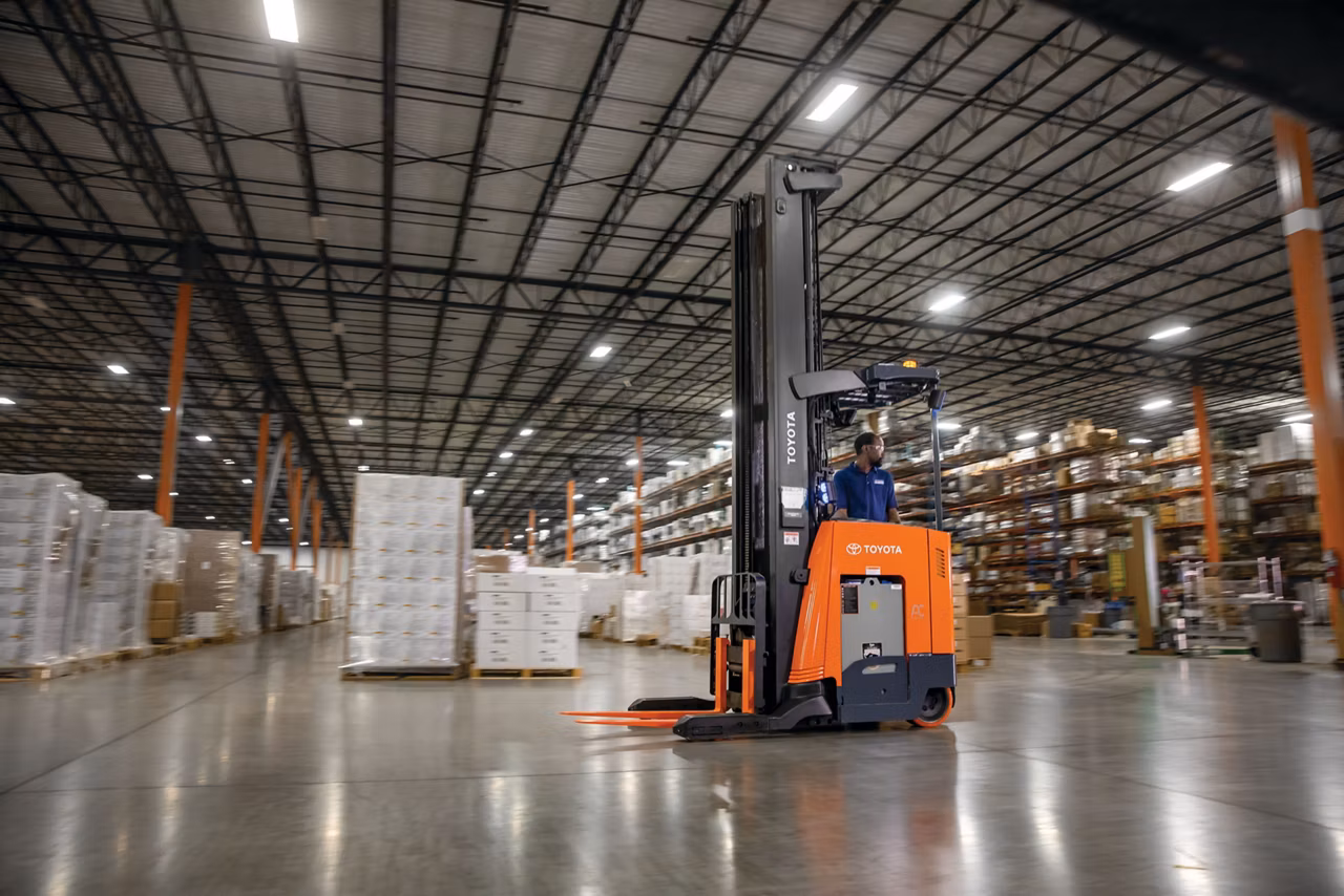 Reach-Truck